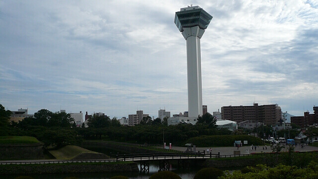 五稜郭から見た五稜郭タワー