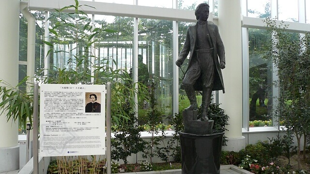 五稜郭タワーにある土方歳三像