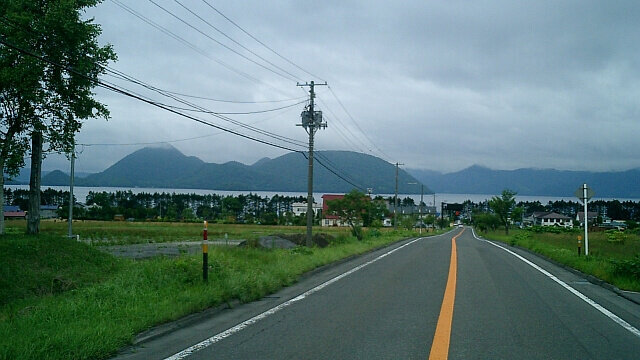 昭和新山に向かう道道703号からの眺め