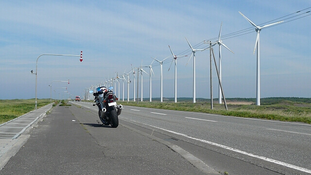 一直線に続くオロロンライン